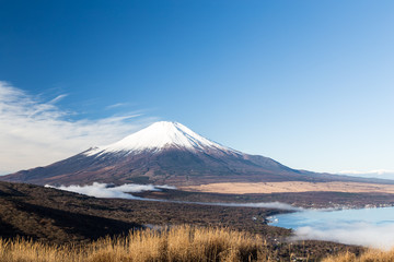 Fototapeta premium Mt.Fuji and Lake Yamanakako. Shot in the early morning.The shooting location is Lake Yamanakako, Yamanashi prefecture Japan.