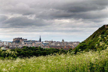 Fototapeta na wymiar View over Edinburgh