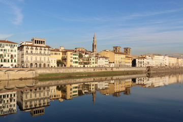 Obraz premium Sunset view of Arno river in Florence, Italy