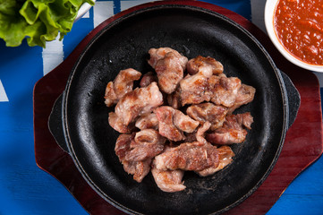 Roasted rib in the iron pan