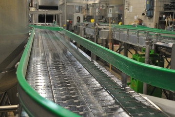 Linia produkcyjna w fabryce