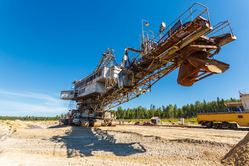 Fototapeta na wymiar multi bucket excavator, absetzer