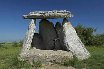 Dólmen de Sorginetxe, Alava, País Vasco, España © Tomas