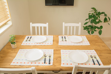 ダイニングテーブル