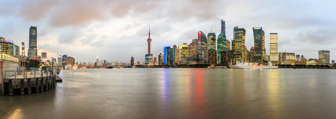 Fototapeta na wymiar Shanghai skyline and modern cityscape panoramic view at night,China