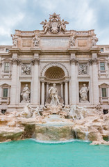 Fototapeta na wymiar Famous Trevi Fountain in Rome Italy
