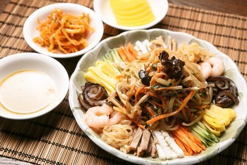 yangjangpi,Assorted Seafood and Vegetables with Mustard Sauce