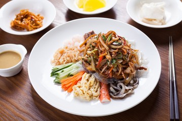 yangjangpi,Assorted Seafood and Vegetables with Mustard Sauce