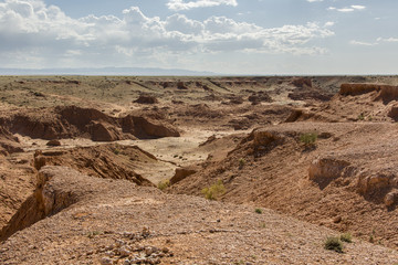 Fototapeta na wymiar Tsagaan Suvarga - Rote Klippen - Gobi - Mongolei