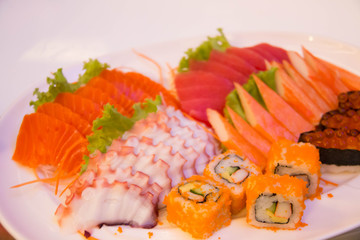  set of nice presentation sushi dish
