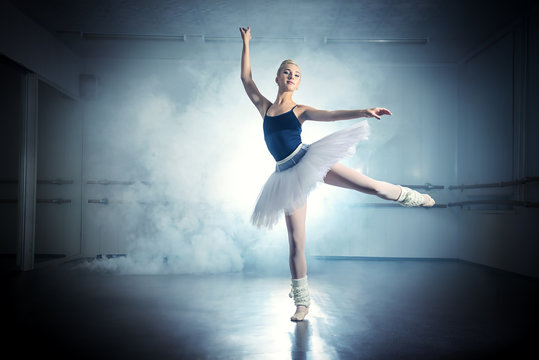 dancing ballet dancer
