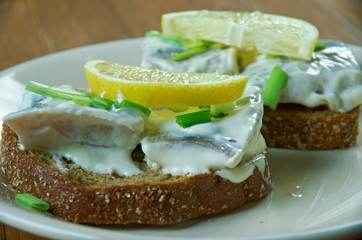 Herring in mustard marinade