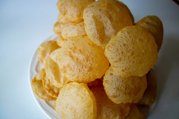 Puris / Pooris - Indian Fried Flatbread made with whole wheat flour