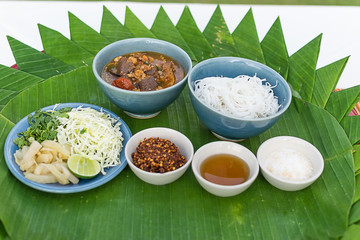 Kanom jeen nam ya
