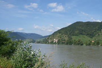 Fototapeta na wymiar Donauradweg