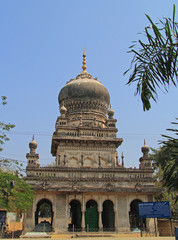 Fototapeta na wymiar the old mosque in Hyderabad