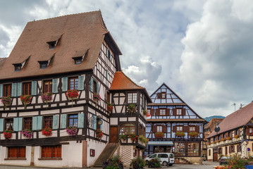 Fototapeta na wymiar Market Square in Dambach-la-Ville, Alsace, France