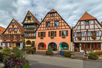 Fototapeta na wymiar Market Square in Dambach-la-Ville, Alsace, France