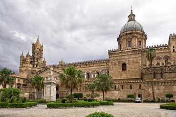 Fototapeta na wymiar architektura Palermo Sycylia
