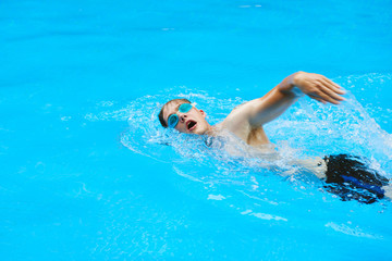 Training swimmer