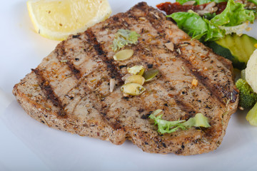 Grilled tuna steak