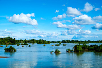 Four thousand islands, Laos