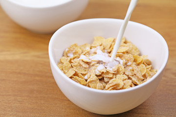 牛乳とコーンフレーク