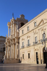 Piazza del duomo a siracusa in ortigia