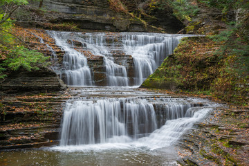 Fototapeta na wymiar Buttermilk Falls in Upstate New York 