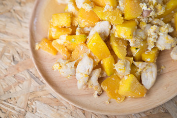 stir-fried pumpkin with pork and egg