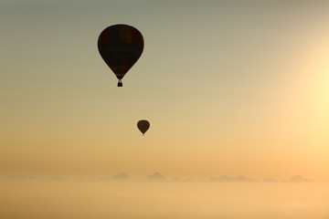 ballons at sunrise