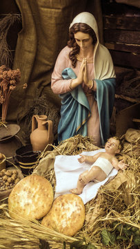 scena di un presepe Maria con il bambino