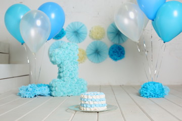 first birthday smash the cake