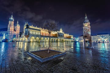 Fototapeta Krakow at night, St. Mary's church, Cloth Hall, Town Hall,  obraz