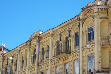 Fototapeta na wymiar multi-story historic building with windows
