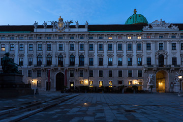 Fototapeta premium Famous hofburg palace in vienna in the evening, spanish riding school, austria