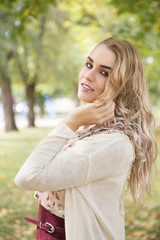 Obraz premium beautiful woman walking in autumn Park