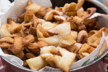 Buonissimi crostoli caldi appena fatti 