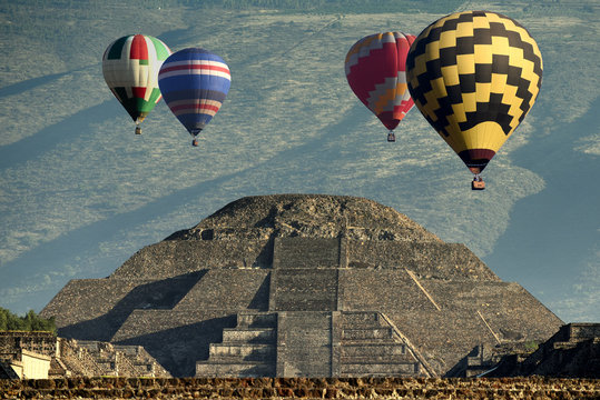 Balloons above pyramid of the moon - Teotihuacan, Mexico