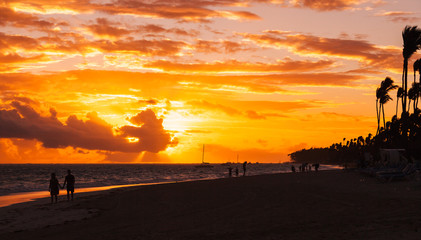 Atlantic ocean coast, ordinary people walking