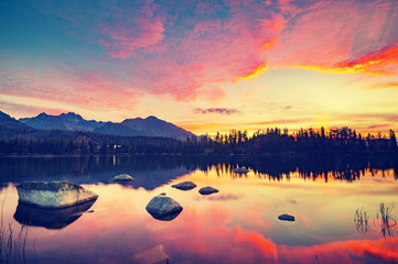 Fototapeta premium Panorama mountain lake, autumn, high-Tatry, Slovakia