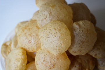 Puris / Pooris - Indian Fried Flatbread made with whole wheat flour