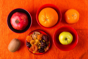 dried and fresh fruits
