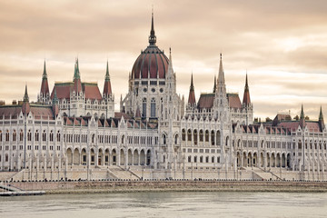 Fototapeta premium Parlament Węgier, Budapeszt, Węgry