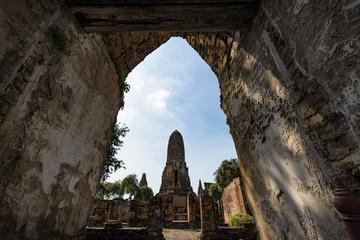 Fototapeta premium Wat Phra Ram main Stupa, a towering architecture of Ayutthaya, Thailand