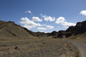Straße durch die Wüste Gobi