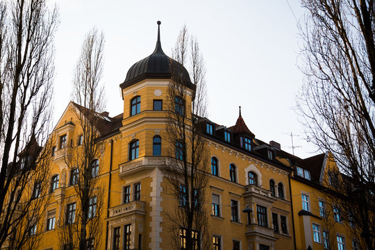 Altbau in M&uuml;nchen - Mietshaus