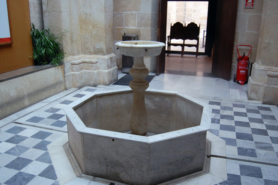 Fuente patio catedral de Sevilla