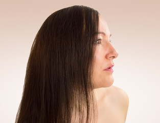 Naklejka premium sensual woman with bare shoulders