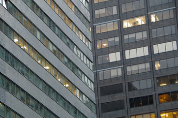 Obraz premium Midtown Manhattan NYC intersecting high-rise buildings architectural background